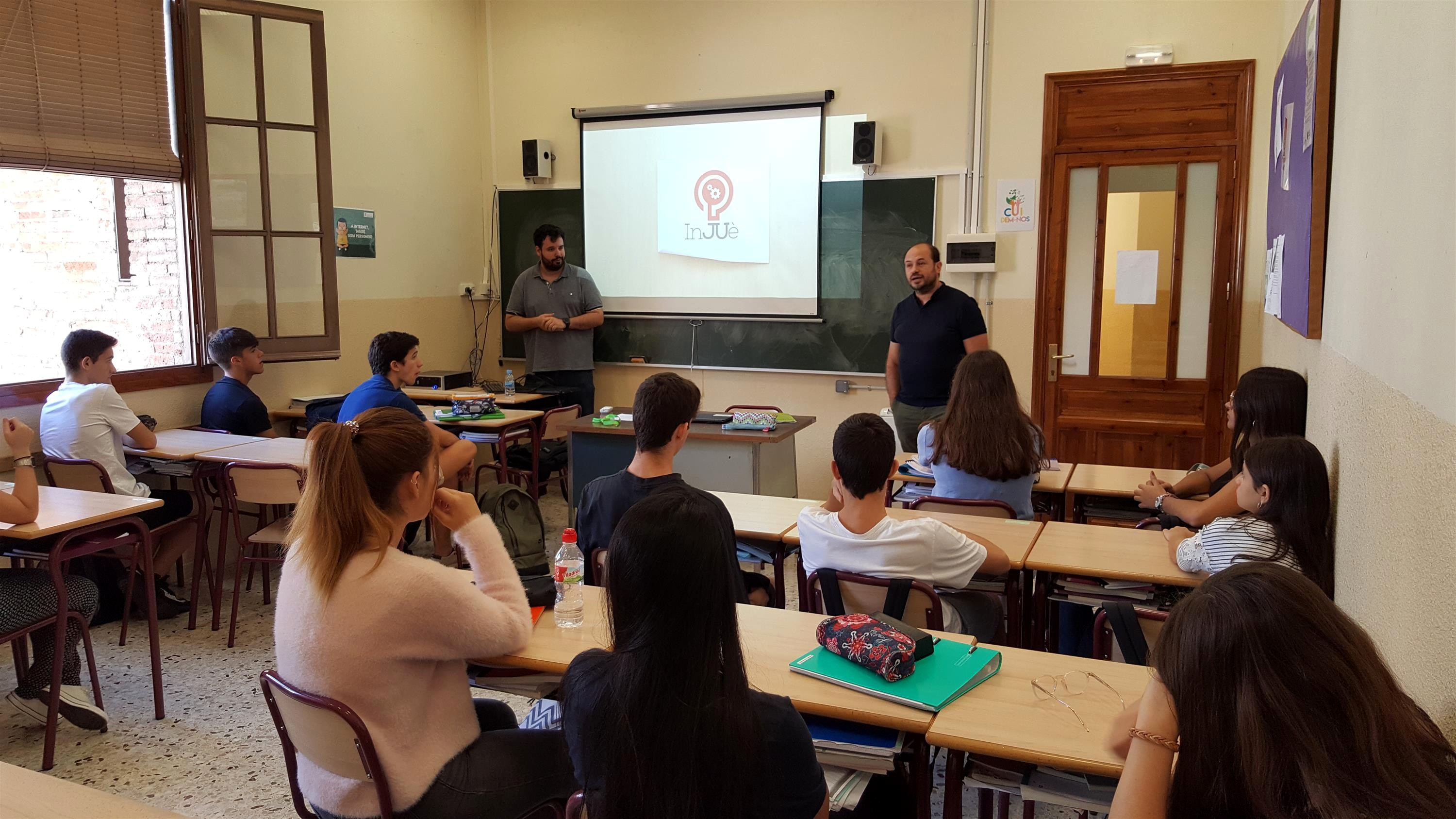 Més de 300 alumnes de secundària de la demarcació opten a la 1a edició dels Premis InJUè Emprèn Dipta