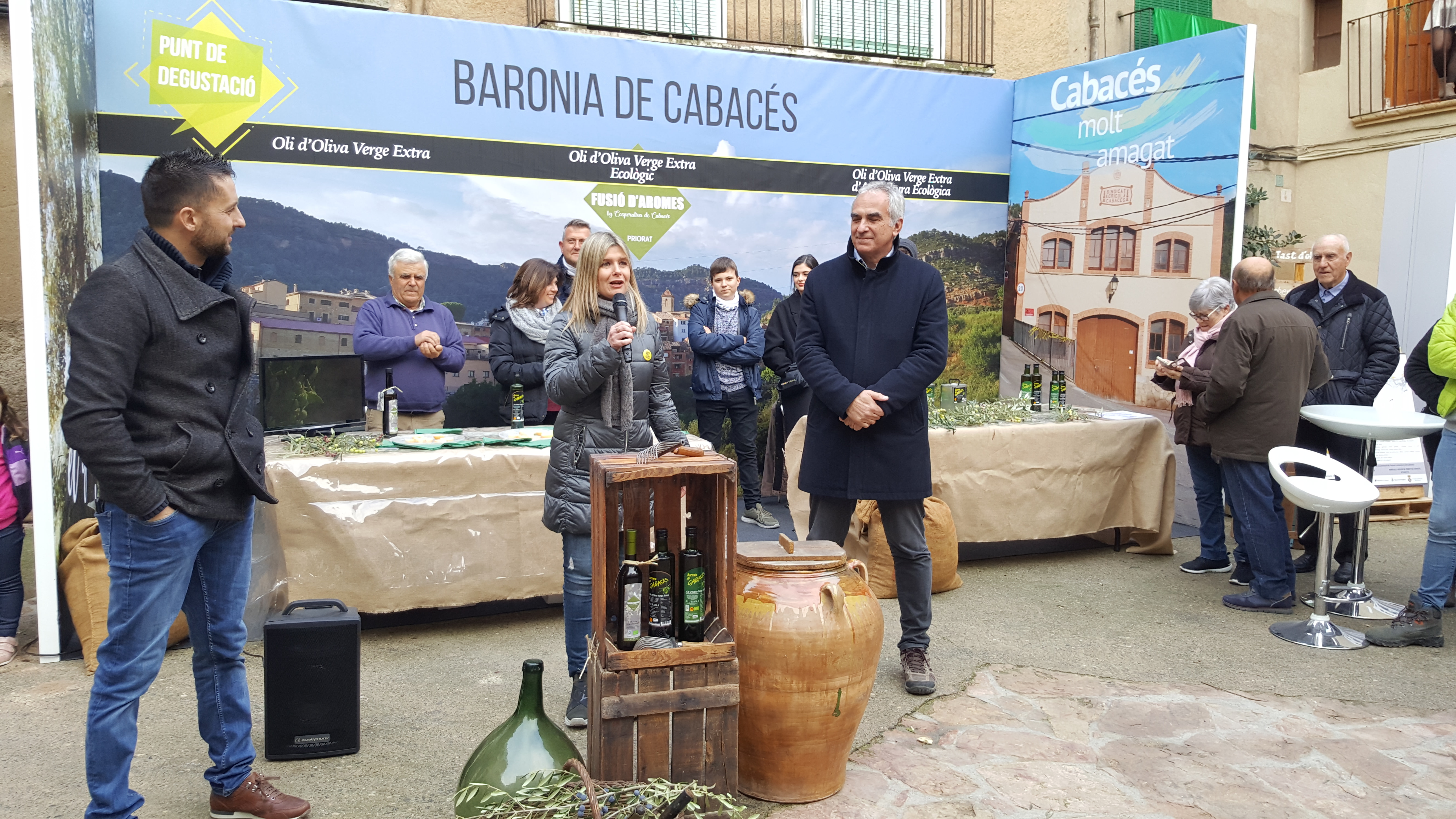 La presidenta de la Diputació de Tarragona, Noemí Llauradó, inaugura la XIV Fira de l'Oli de Cabacés