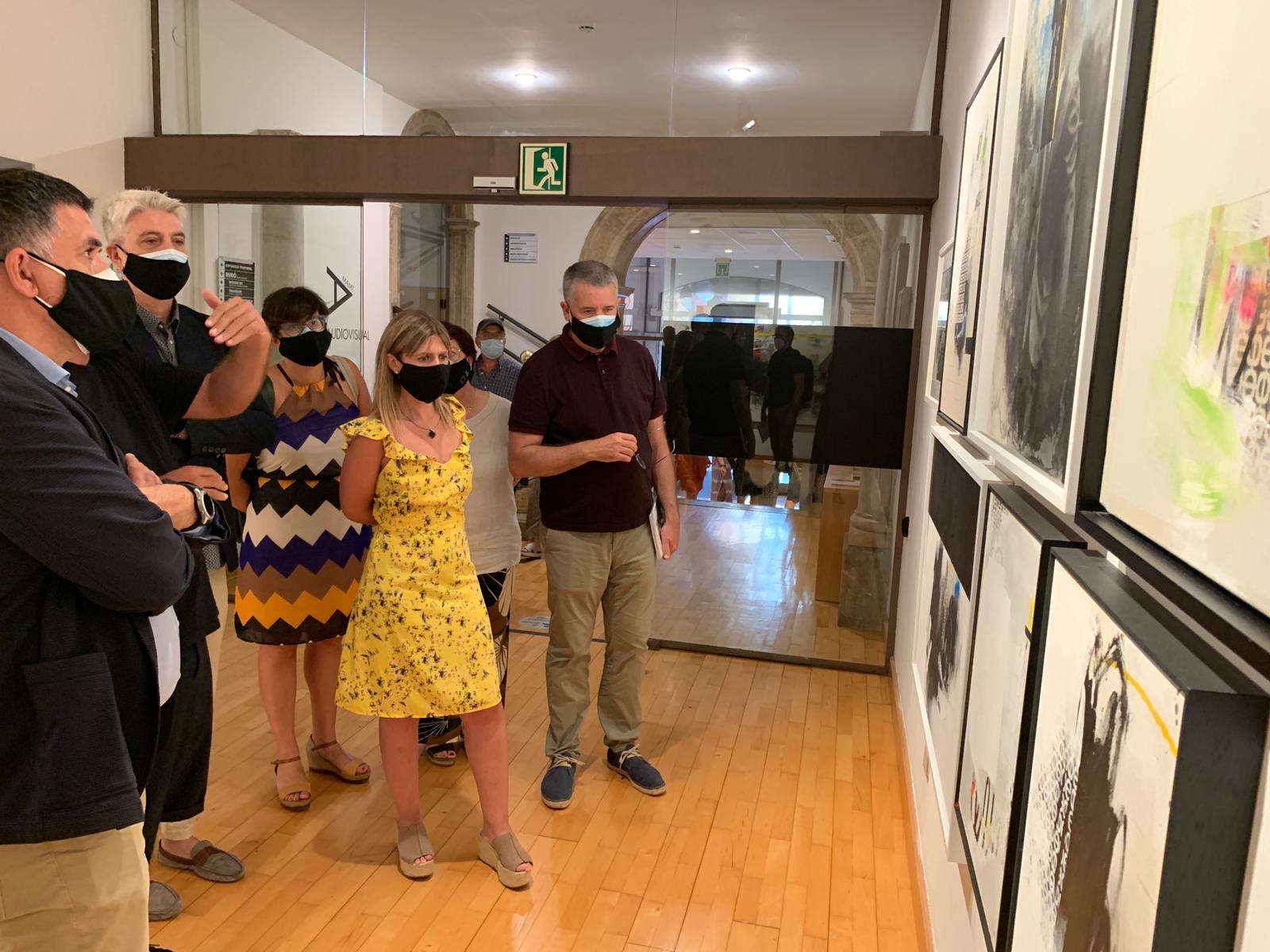 L'escultura de Ro Caminal i la pintura de Marc Quintana es donen la mà en la reobertura del MAMT, després del tancament temporal per la Covid-19