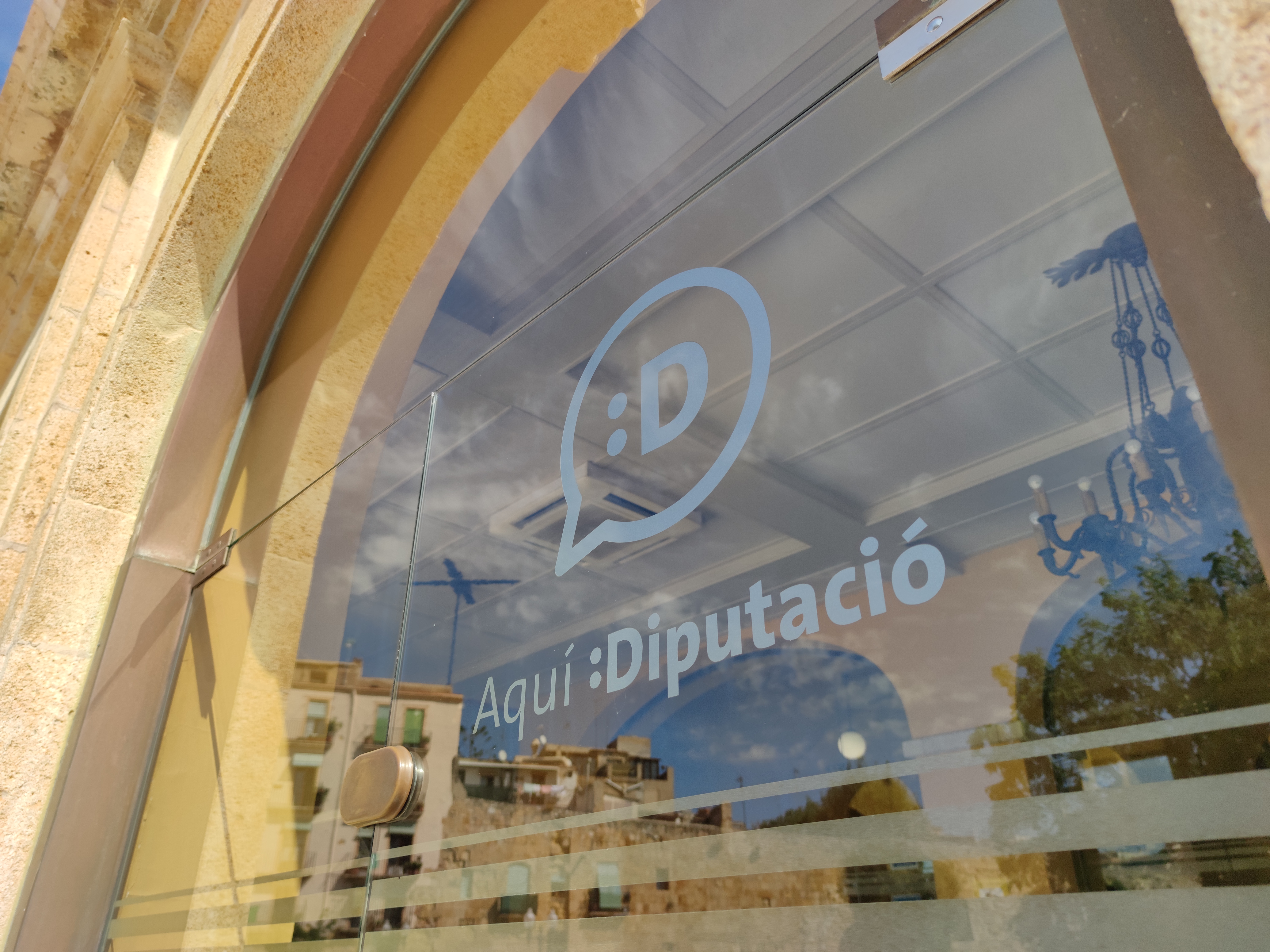 La Diputació de Tarragona concedeix ajuts extraordinaris a 31 entitats i fundacions socials perquè puguin fer front a despeses sobrevingudes a causa de la crisi sanitària de la Covid-19 