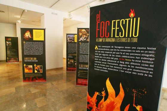 Plafons de l'exposició Foc Festiu