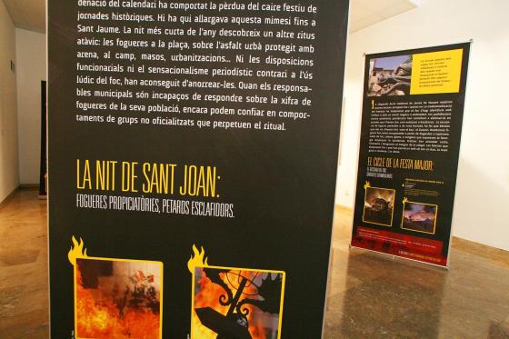 Plafons de l'exposició Foc Festiu