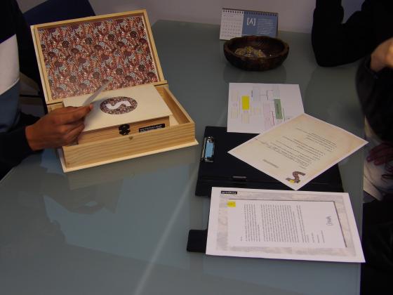 L'alumnat de 1r de batxillerat de l'INS CAMPCLAR realitzant l'activitat