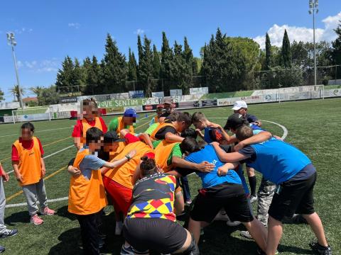 Els jugadors practicant la melé