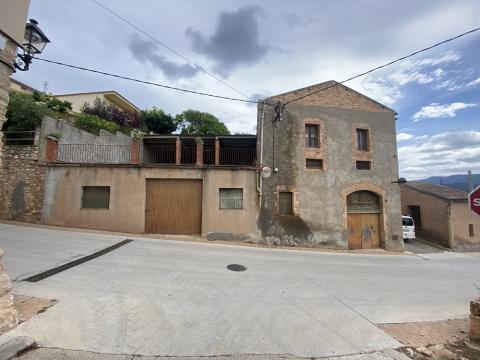 Edifici que es destinarà a habitatge social a Barberà de la Conca