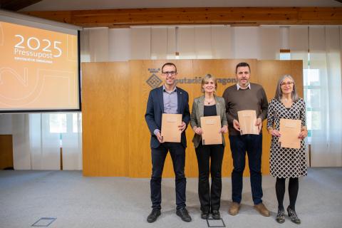 Els representants dels diferents grups que han participat en la presentació d'aquests pressupostos de consens 