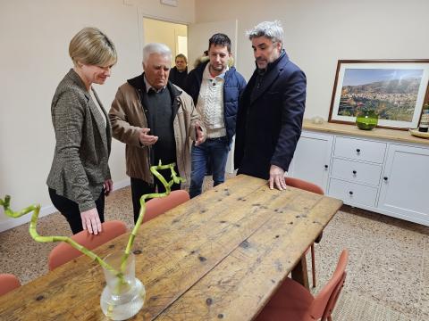 Llauradó, Robles, Pujals i Brull, a la sala de tast de les noves oficines de la Cooperativa