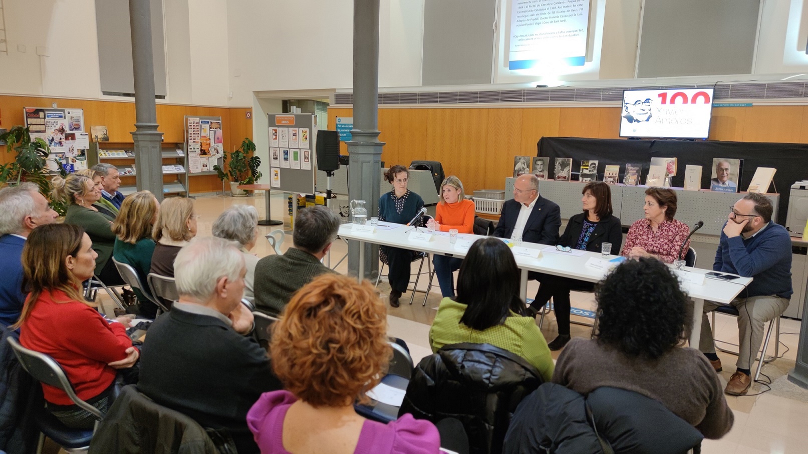 L'acte d'obertura es va dur a terme a la Biblioteca Central Xavier Amorós de Reus