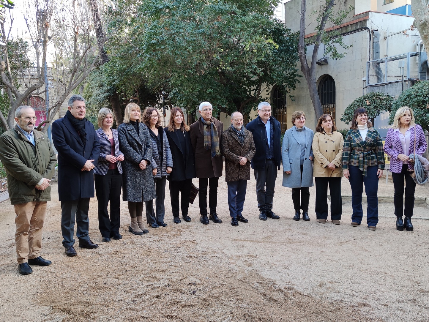 Els signants de l'acord, durant l'acte celebrat al Palau Robert, a Barcelona