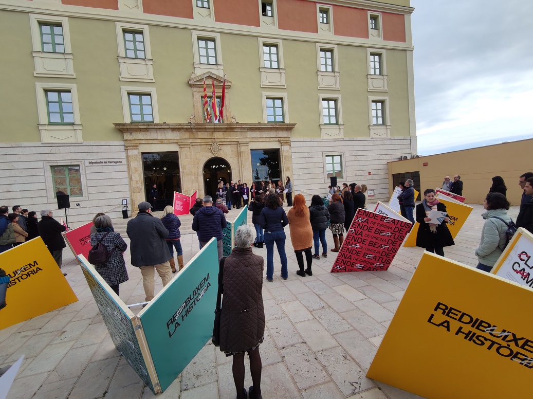 L'acte commemoratiu s'ha dut a terme davant del Palau de la Diputació