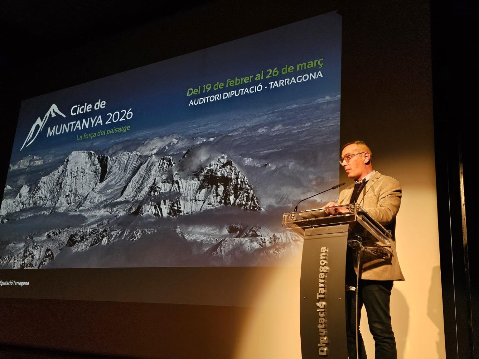 El diputat de Cultura, Oscar Sanchez, donant la benvinguda als assitents a l'Auditori