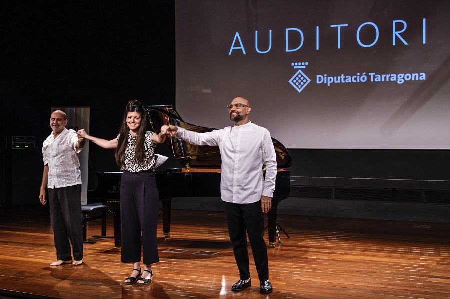 Francisco Poyato, Raquel García-Tomàs i Xavier Sabata a l'escenari de l'Auditori Diputació