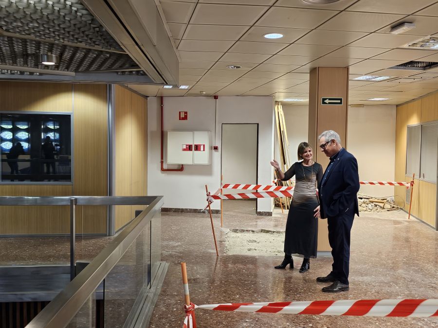 Un moment de la visita a l'edifici de la plaça Imperial Tàrraco