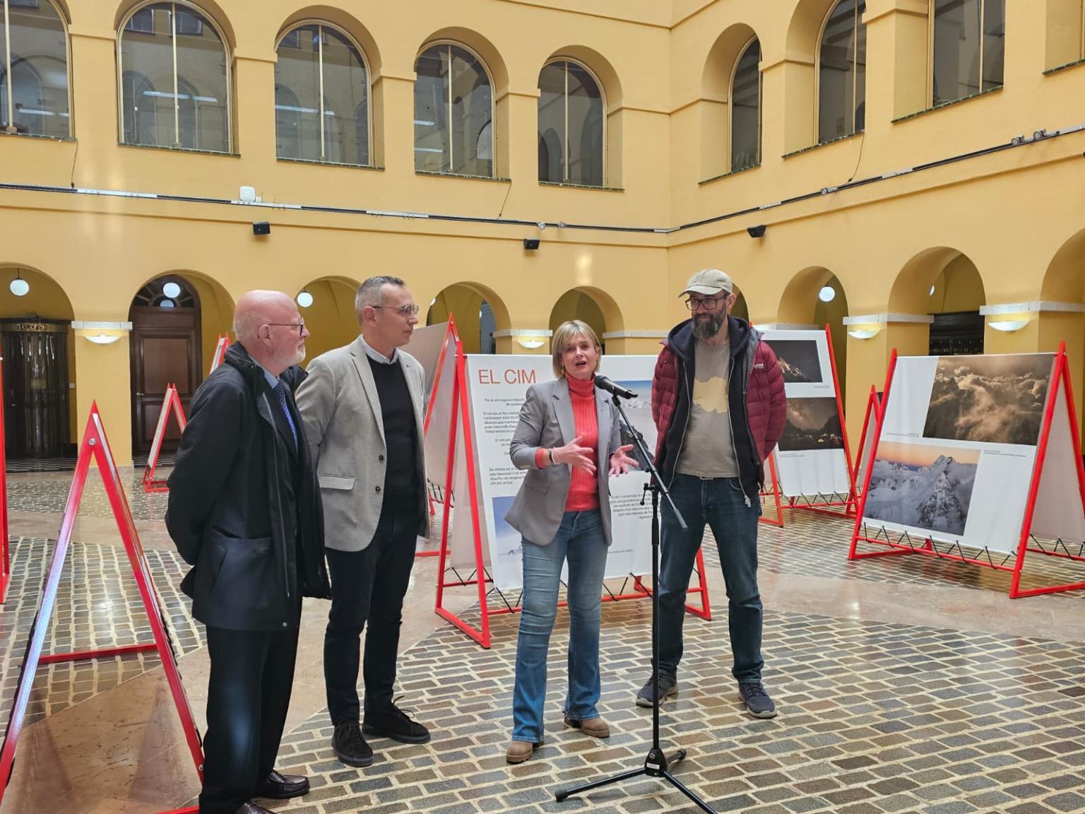 Inauguració del Cicle a càrrec de la presidenta Noemí Llauradó